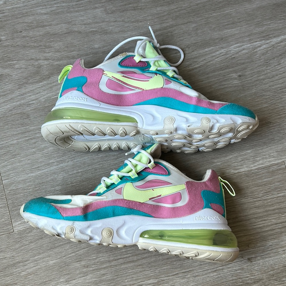 Nike 270 React Pink White Blue Size 8.5